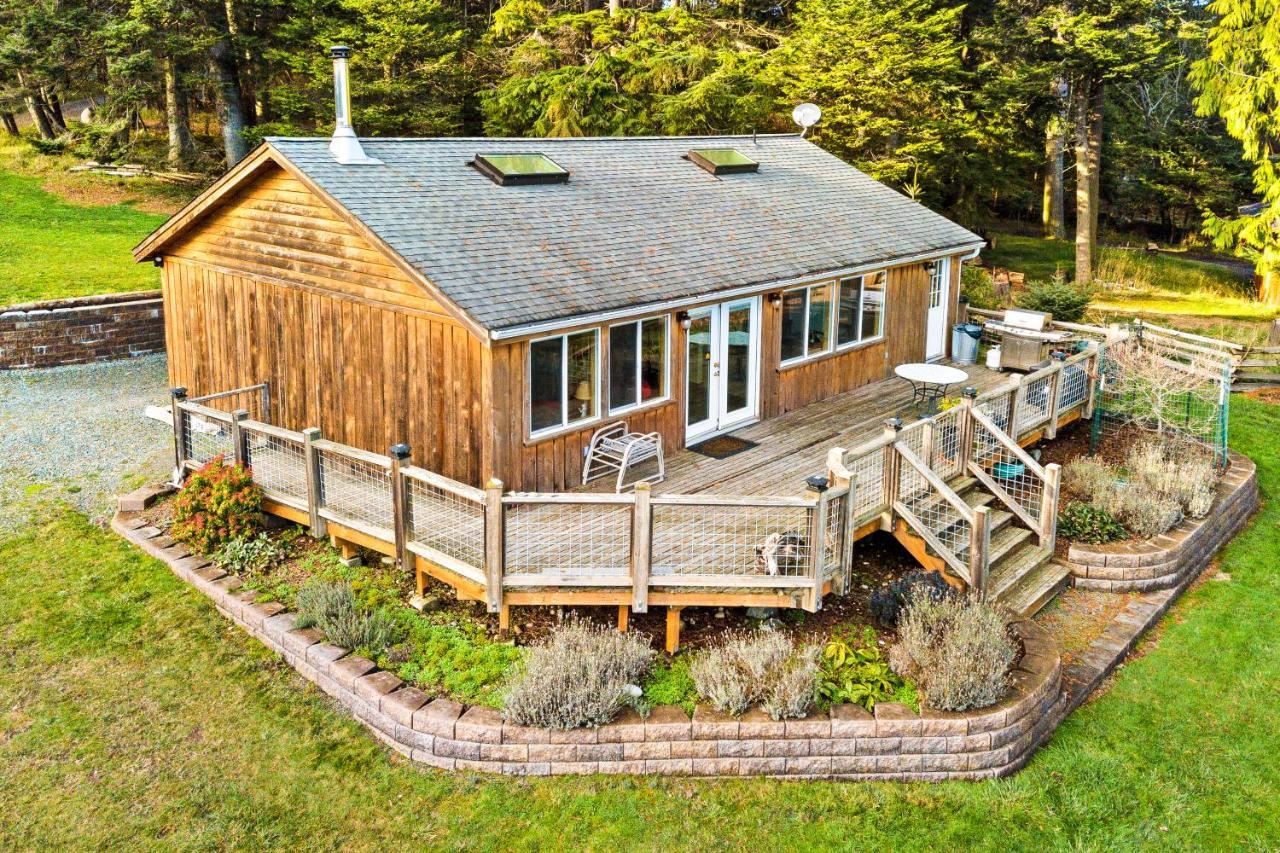 Obstruction Pass Cottage Olga ภายนอก รูปภาพ